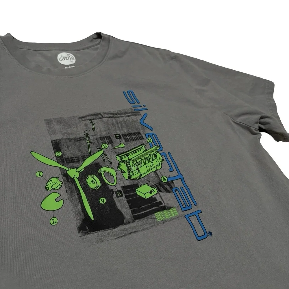 Levi's Men's Silvertab Graphic Relaxed Fit T Shirt Gray Size Large 22 x‎ 27